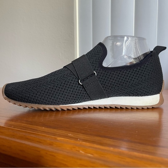 Born Newbury Slip-On Sneaker Black Size 10 - Picture 3 of 16